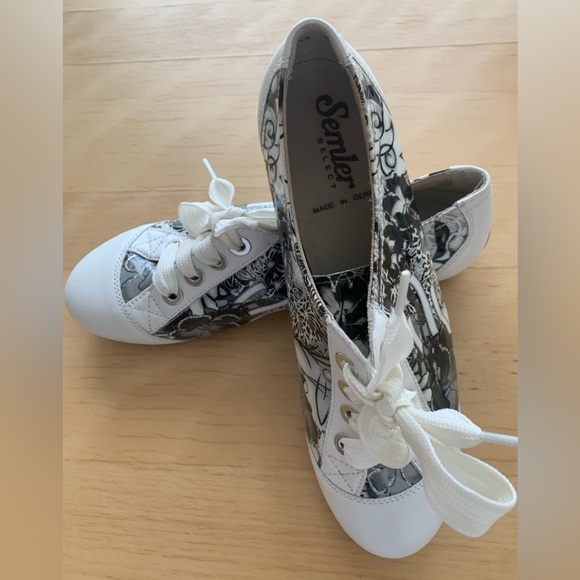 Semler Select - Women’s Shoes - Picture 4 of 5